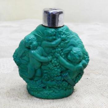 Flakon - Glas, grünes Glas - 1930 Flakon - Glas, grünes Glas - 1930